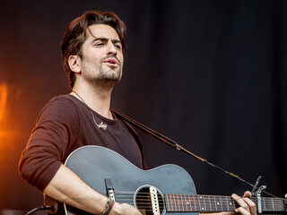 Dotan kondigt extra dag aan voor zijn festival