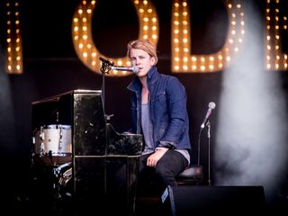 Tom Odell gaat om met de verkeerde mensen