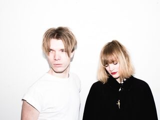 Clipprimeur: check de flashy video van APRIL