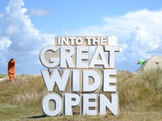 Into The Great Wide Opent jacht op zwarthandelaren