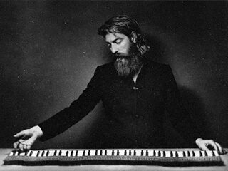 Joep Beving covert Walking On Cars