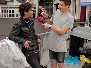 First In Line bij Coldplay