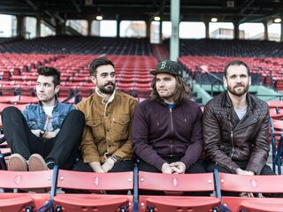 Bastille: "Het grote voorbeeld van bassist Will? Flea van RHCP, zonder twijfel!"