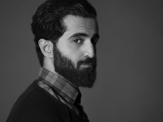 Saman Amini: "Het leven is hard, maar de zon schijnt en ik neem nog 'n biertje!"