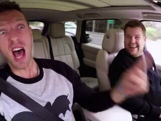 Hoe doet James Corden al die Carpool Karaokes zonder te crashen?