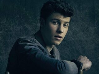 Shawn Mendes covert 'Fake Love' van Drake