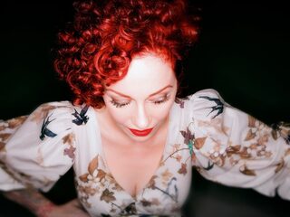 Anneke van Giersbergen clipprimeur van 'My Mother Said'