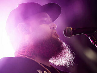 Check de nieuwe single van Rag'n'Bone Man