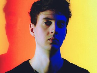 Roosevelt: "Ik hou van de combinatie van verdrietige teksten en vrolijke muziek"