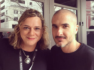 Zane Lowe: 'Muziek wordt in radio te vaak gebruikt als lijm'