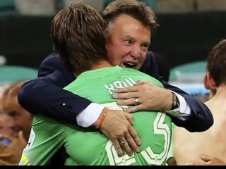 Lofzang voor Louis op muziek van Jett Rebel