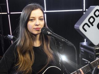 Jade Bird luistert nooit naar haar eigen muziek