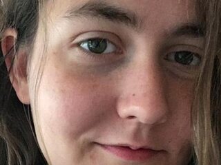 "Als je geen aandacht wil, moet je niet zo'n kort rokje aandoen!"