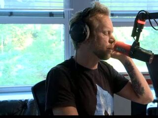 Diggy Dex ontroert met nummer over Brussel