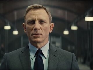 Zo klinkt de trailer van James opeens een stuk lekkerder