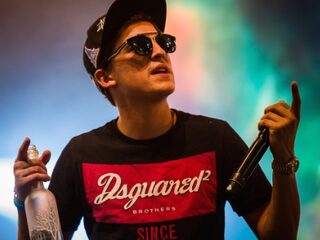 Lil' Kleine doet 1,2,3 tracks live bij Giel