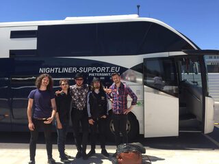 Nieuwe foto's: backstage bij De Staat