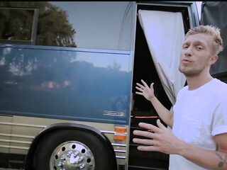 Wauw, check de giga tourbus van Chef'Special in de VS!