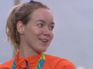 Olympisch kampioen Anna van der Breggen: "Het besef komt nu een beetje"