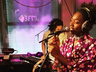 Bekijk Pink Oculus' toffe cover van OneRepublic