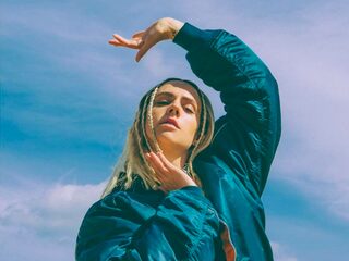 Heb je de nieuwe hit van MØ al gehoord?