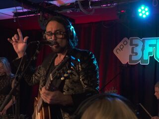 Kijk terug: Blaudzun speelt 'Jupiter' integraal op 3FM