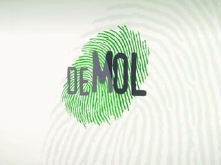 Wie Is De Mol-fans, opgelet: Annemieke is zaterdag te horen vanuit VondelCS!