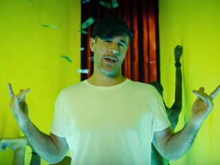 Hilarische comedyserie over de DJ Diplo