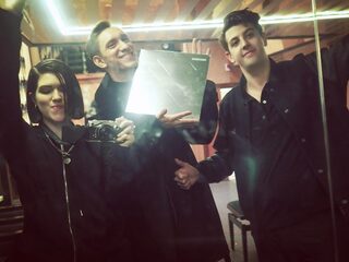 Check hier I See You, het nieuwe album van The xx