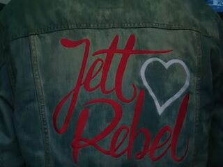 First In Line: "Ben je nou journalist of veilingmeester?"