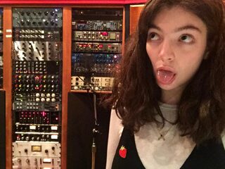 Komt Lorde's nieuwe single al uit op 7 maart?