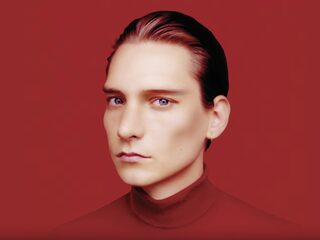 Thomas Azier schrijft zijn beste liedjes tijdens een bizar slaapritueel