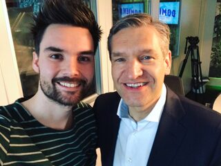 Sybrand Buma op bezoek bij Domien