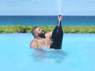 Een festival op een cruise? Mogen wij mee DJ Khaled?