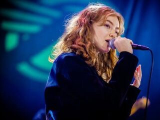 'Onbezonnen' van Froukje is 3FM Megahit
