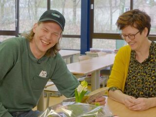 Wat schreef 3FM-dj Sander in het vriendenboekje van zijn oud-lerares?