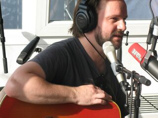 Tim Christensen speelde live in de studio