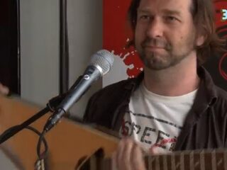 Roel C Verburg vertaalde 'Oerend Hard' van Normaal