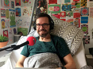 Michiel presenteert tijdens Zeroes Request vanuit bed