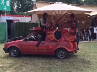 Ondertussen: op Down The Rabbit Hole