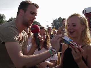 Wijnand helpt je Lowlands overleven