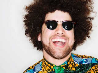Gaat 'Supernatural' van Rilan & The Bombardiers over mooie vrouwen of niet?