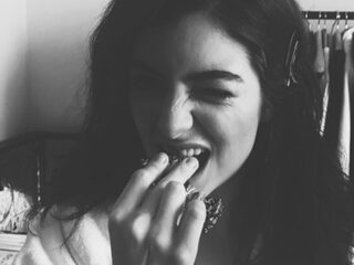 Lorde is zó gek op paaseitjes dat ze er een liedje over zingt