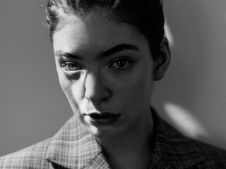 Lorde test haar muziek het liefst op hele slechte oordopjes
