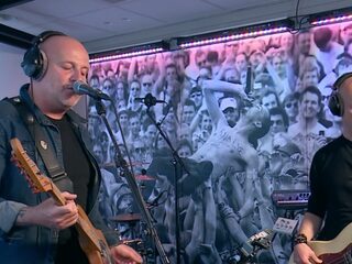 Bløf speelt nieuwe single bij Domien