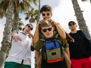 Klangstof doet 'We Are Your Receiver' live bij Domien