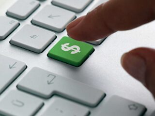 Stage lopen en een dik salaris krijgen? Dat kan bij Facebook!