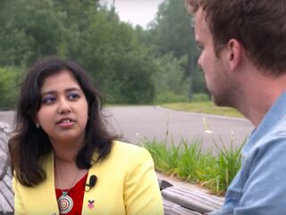 Wijnand sprak winnares Kindervredesprijs Kehkashan Basu (16)