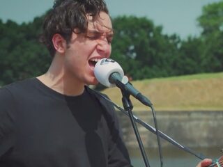 Check deze heerlijke zomerse sessie met The Overslept