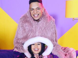 Met wie zingt Ronnie Flex 'Is Dit Over'?